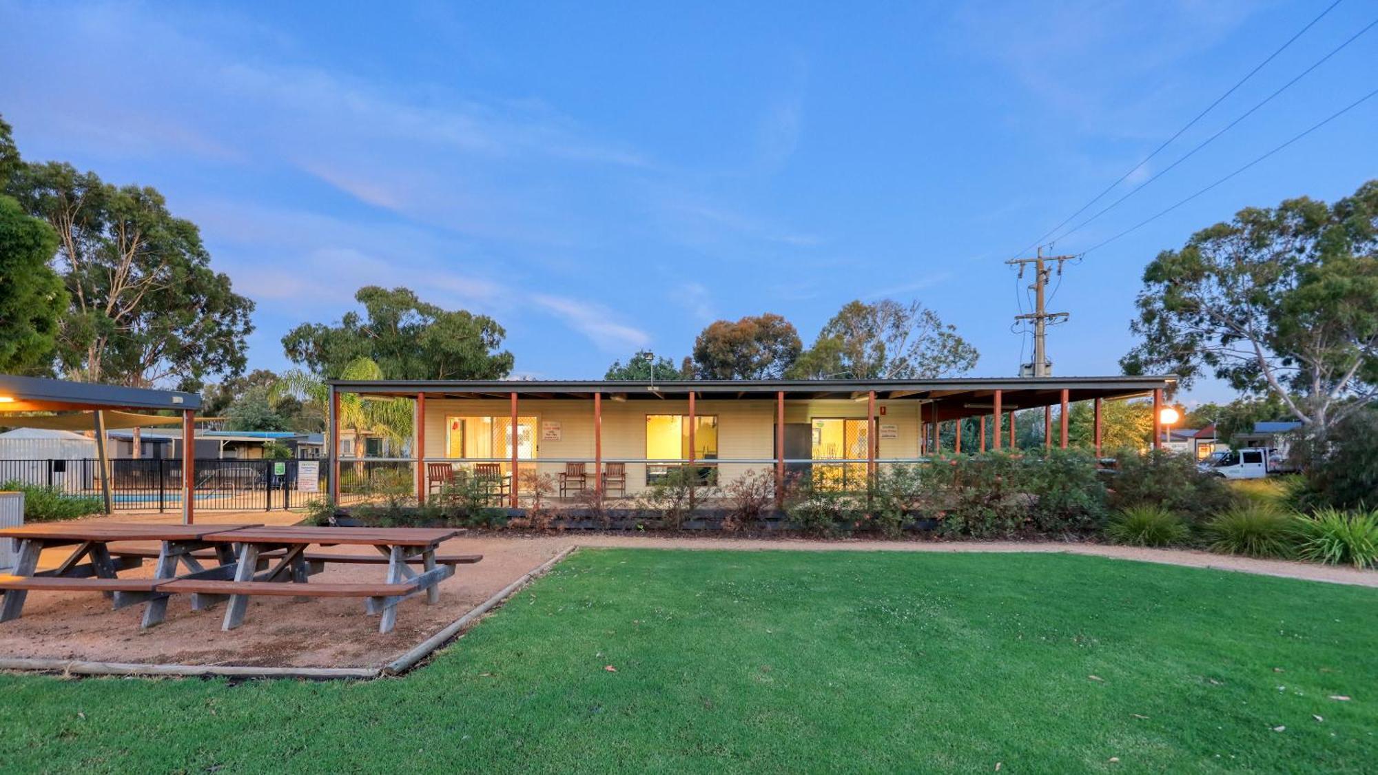 Yarrawonga Riverlands Tourist Park Luaran gambar